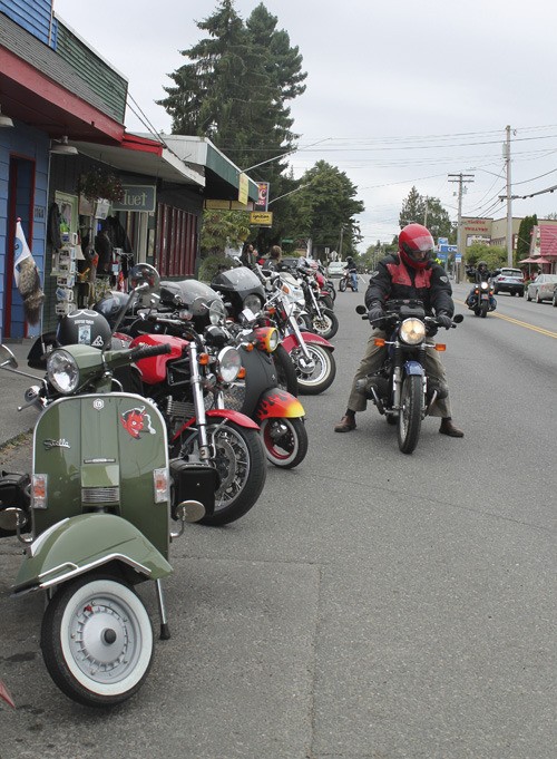 About 800 motorcycles rolled onto Vashon on Sunday.