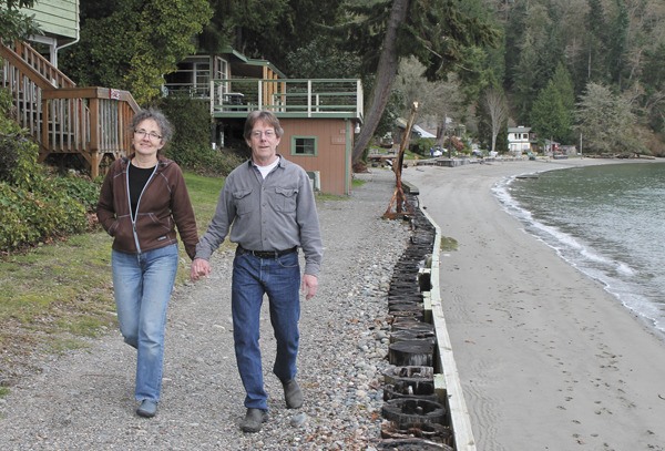 Susy and Don Roberts stroll along Bates Walk. Though it’s challenging