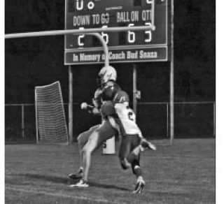 Pirate Michael Stoffer gathers in Vashon’s first touchdown