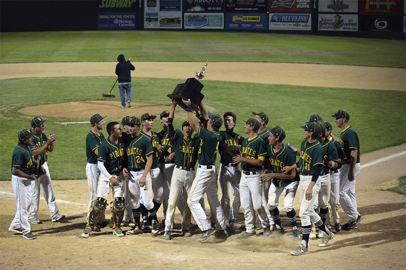 VHS Pirates bested Hoquiam 10-6 Saturday to win the 1A state championship game.