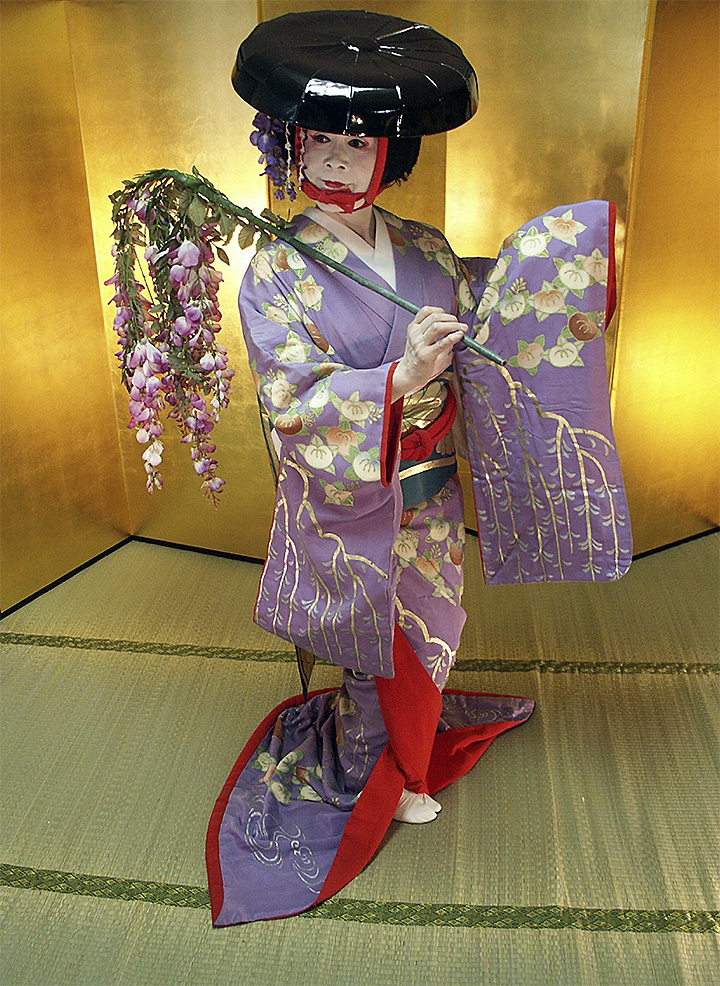 Mary Ohno of the Kabuki Academy will perform at Strawberry Festival.