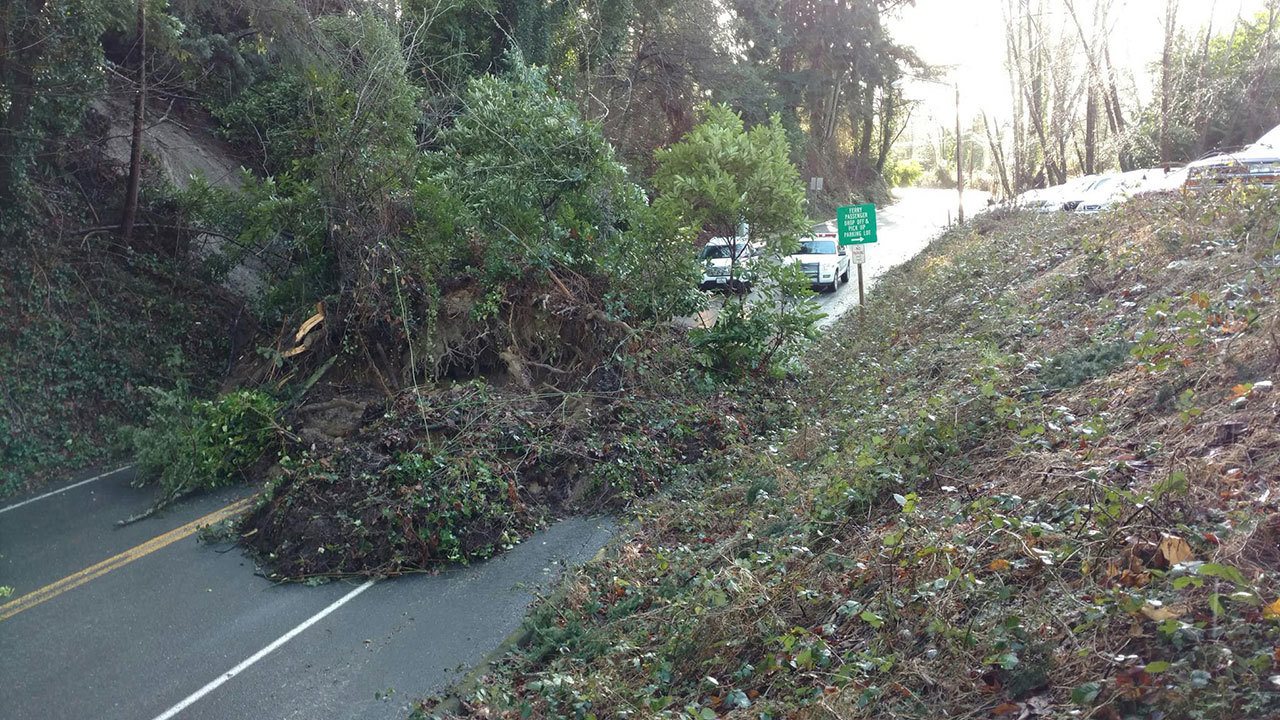 A landslide on 103rd Ave. SW near the north-end ferry will cause the road to be closed until at least 6 p.m., according to King County Roads crews. (Susan Riemer/Staff Photo)