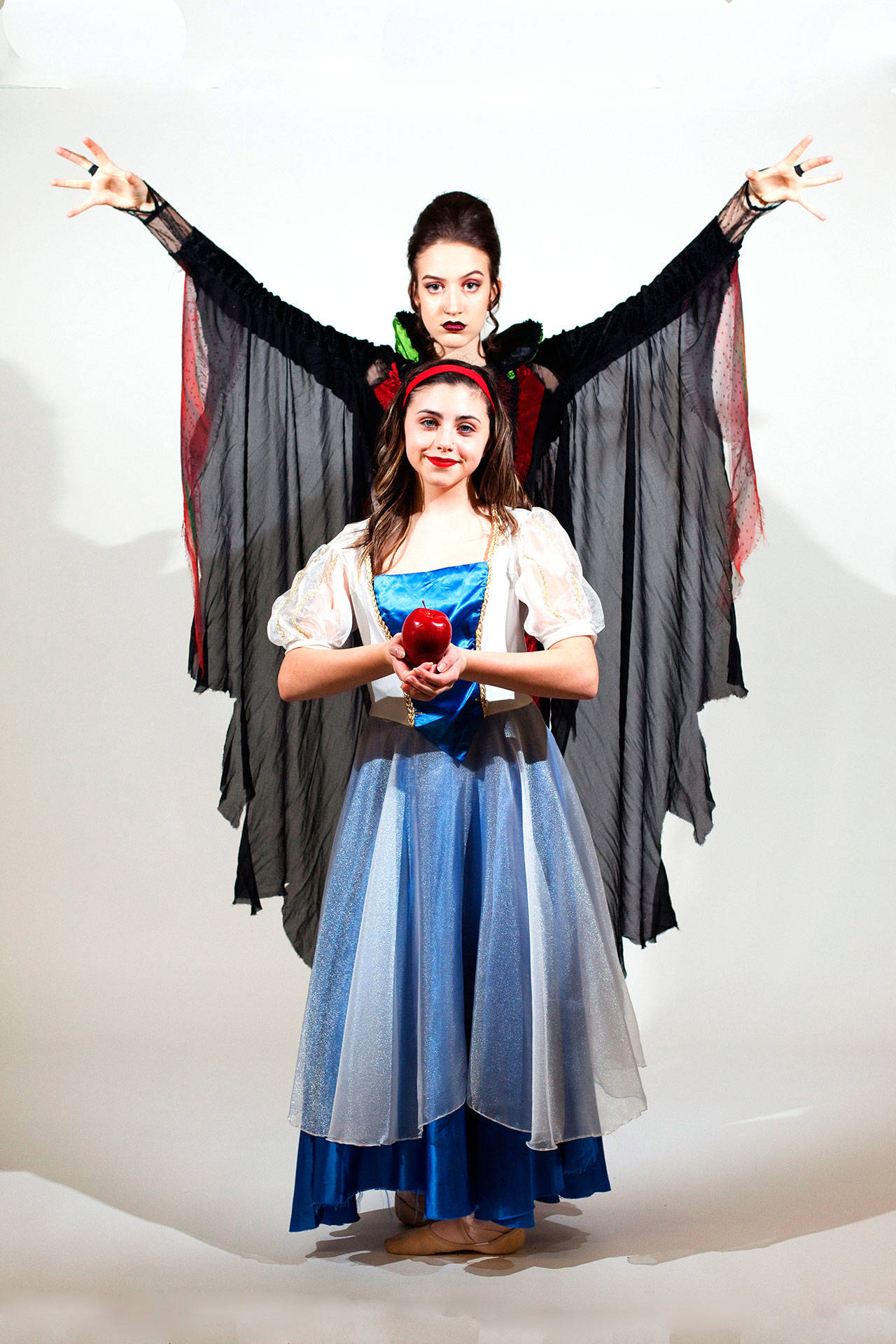 Talia Spurlock and Isa Sanson-Frey in “Snow White.”(Linda Crayton Photo)