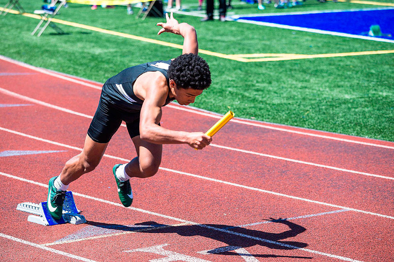 Track and field runners goals, qualify for state Vashon