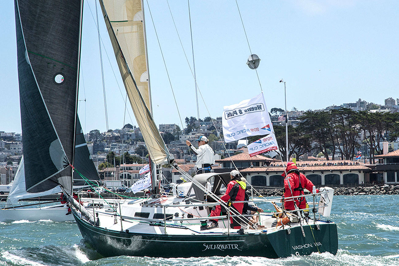 Islanders win division in popular sailing race to Hawaii VashonMaury