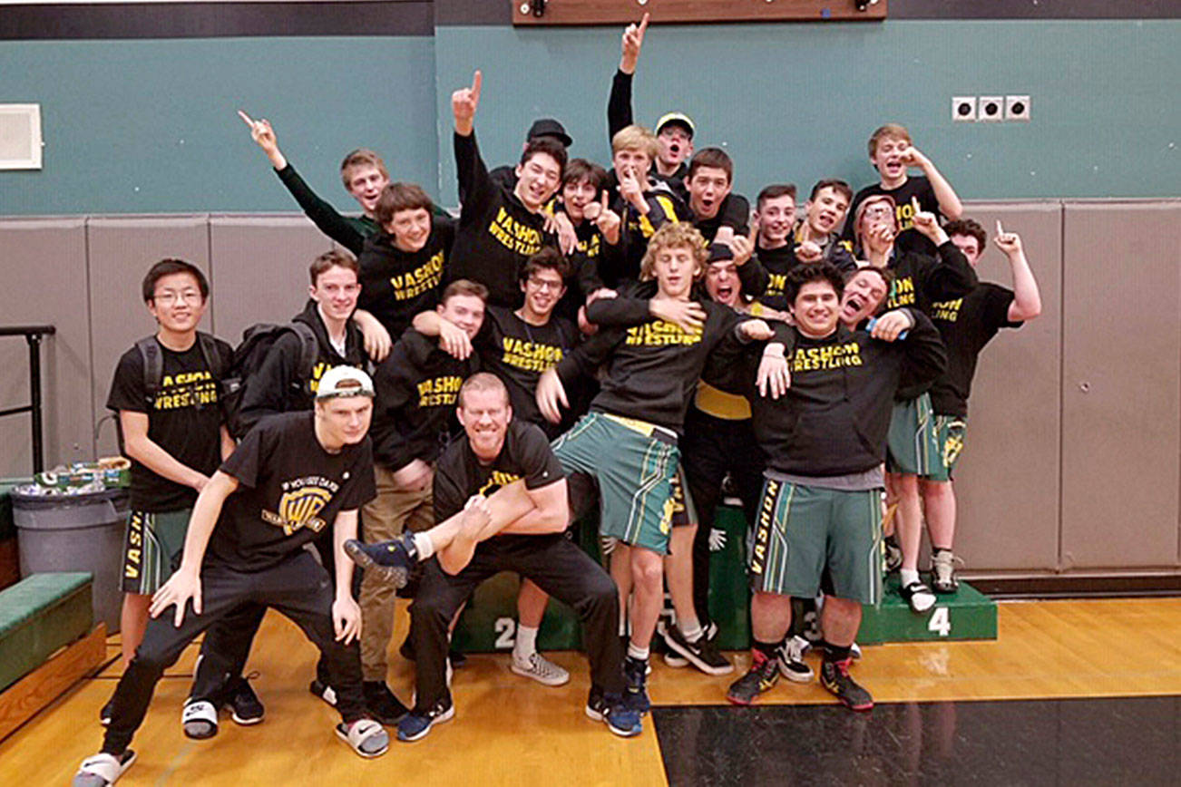 Wrestlers win league title with decisive tournament victory