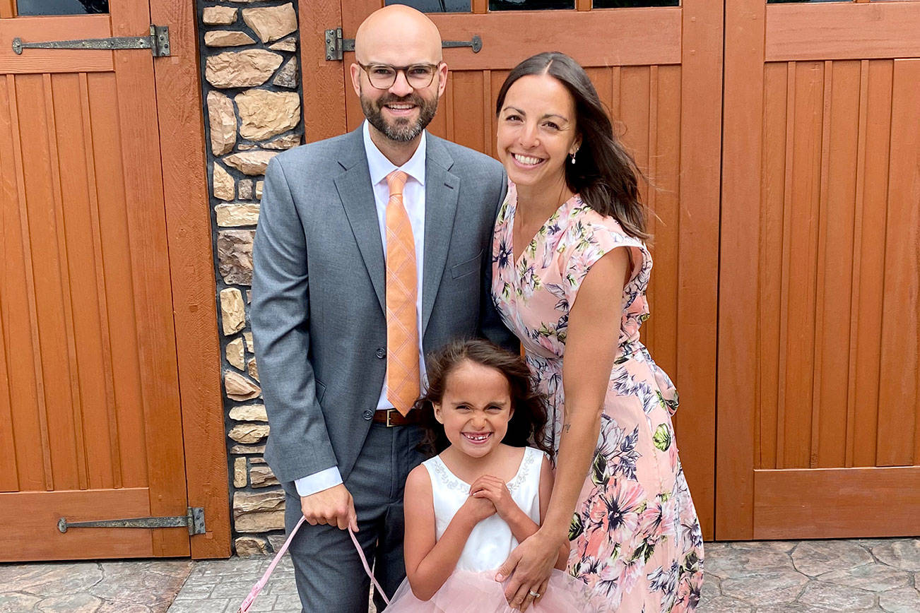 A New Pastor Arrives on Vashon, With His Guitar in Tow VashonMaury