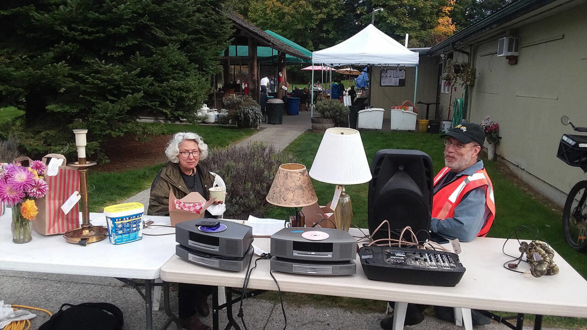 Vashon’s FixIt Cafe was a welloiled machine VashonMaury Island