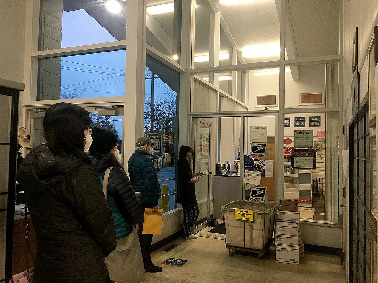(Elizabeth Shepherd Photo) Lines at the Vashon Post Office lobby were long last week.