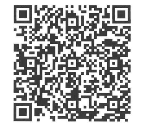 Donations to Prom 2022 can be made by using this QR code or visiting tinyurl.com/ean9frsy. Students at the seniors-only VHS prom in 2021, held on the Hiyu, a decommissioned ferry. This year’s prom will be held on May 21, at an undisclosed location on Lake Union. (Katy Kirkpatrick Photo on homepage)