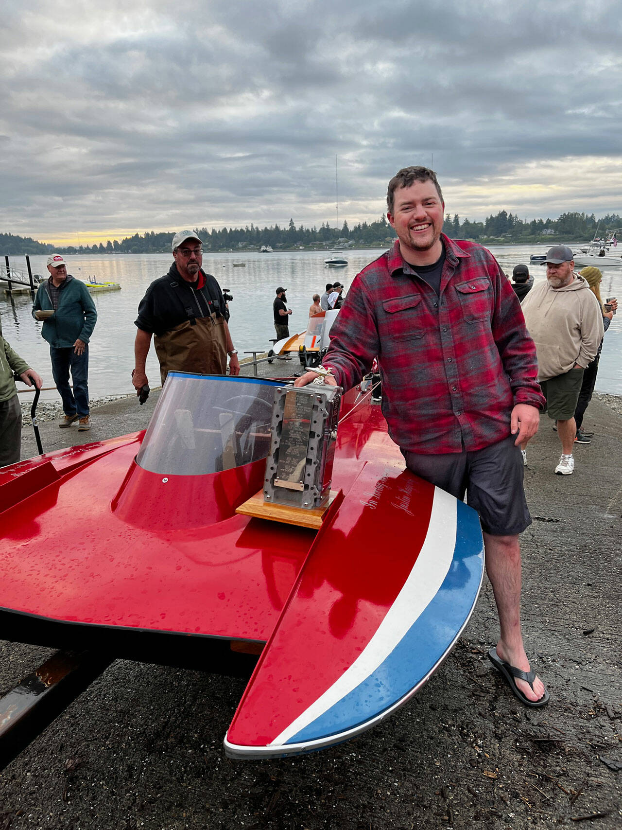 (Brian Brenno Photo) On July 4, the day on Vashon began with Evan Hill’s win in the island’s hydro race and ended with a professional fireworks display over Quartermaster Harbor.