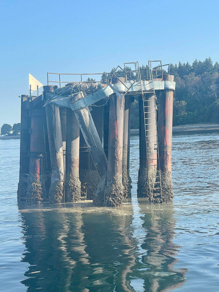 Islanders endure crash landing of Cathlamet UPDATED VashonMaury