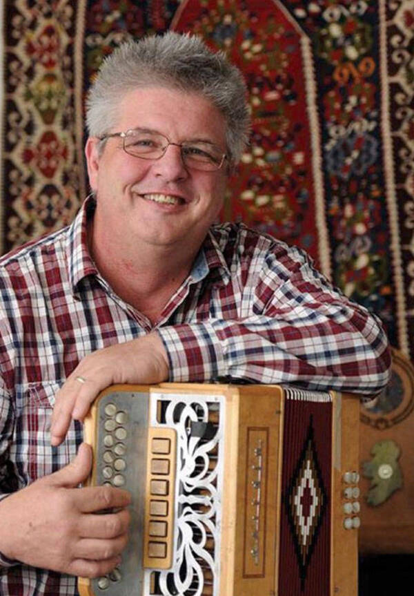 Seven-time Ireland accordion champion and islander John Whelan (pictured), joined by Chicago’s own Seán Cleland, will present a house concert on March 2 (Courtesy Photo).