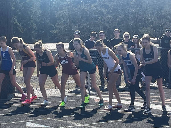 Madeline Yarkin (third from left, in white shoes), on the starting line (John Thomas Photo).