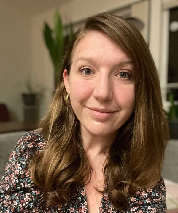 Ericka Turnbull, an Amazon employee who lives on Vashon, reached out to colleagues at her company in March to help ease the volume of Amazon’s daily package delivery to Vashon’s post office (Courtesy Photo).