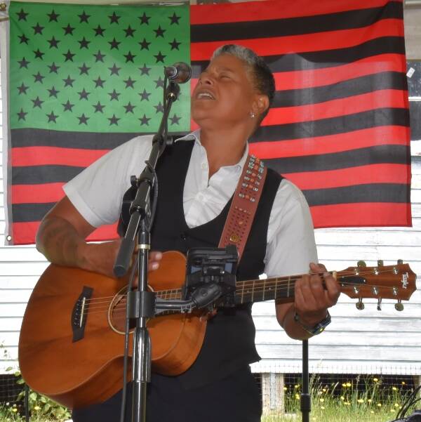 Kim Archer, a Tacoma-based musician, performed two powerhouse sets of songs at Vashon’s Juneteenth celebration (Jim Diers Photo).