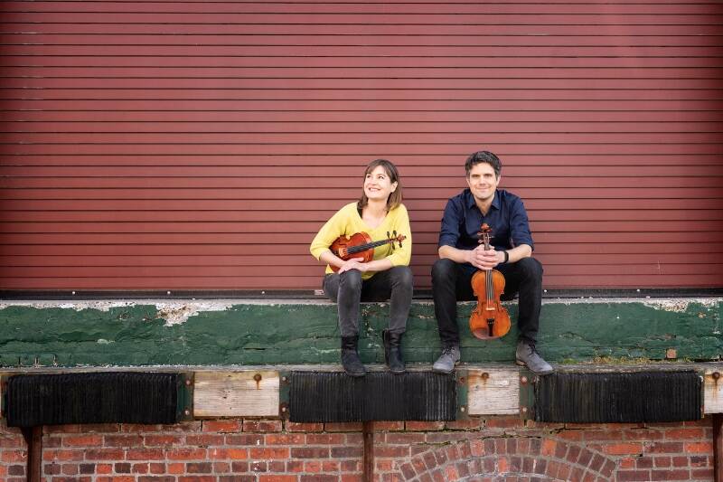 Fiddle duo Laura Feddersen and Nathan Gourley (Courtesy Photo).