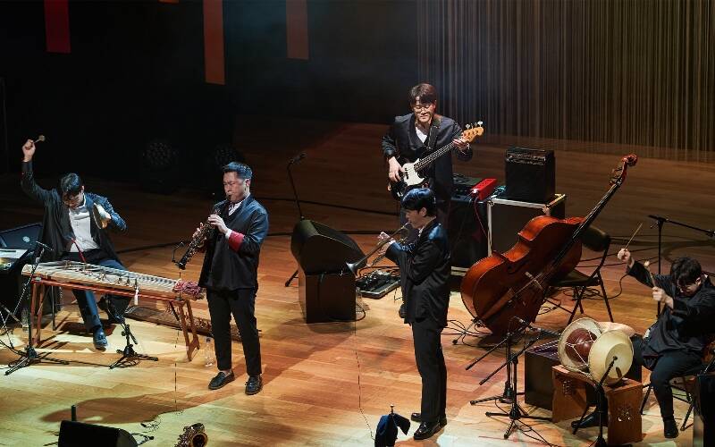SE:UM will perform on May 1 at Vashon Center for the Arts (Courtesy Photo).