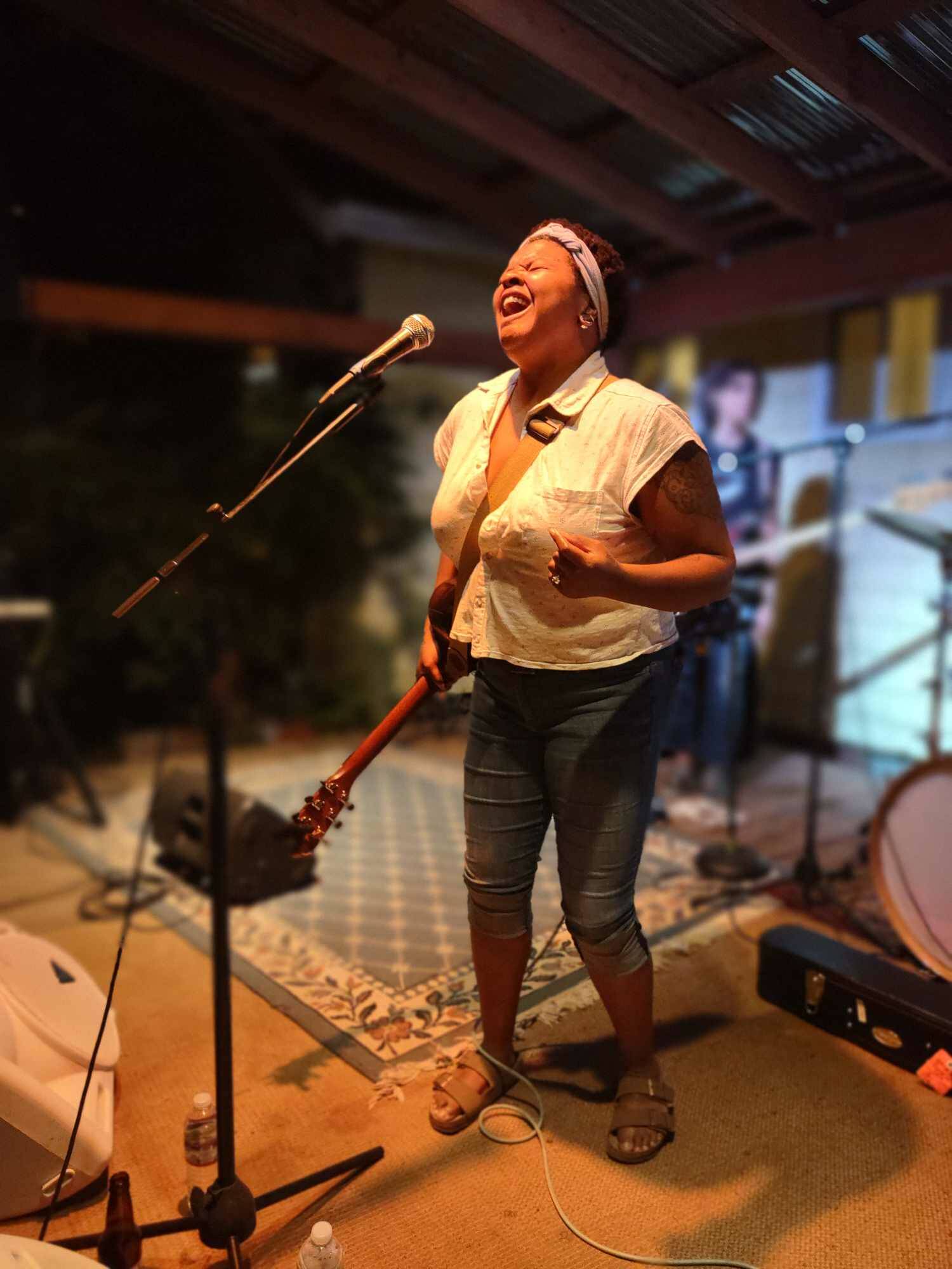 Stephanie Anne Johnson plays a concert on Nov. 8 at Open Space. (Mackenzie McAninch Photo)