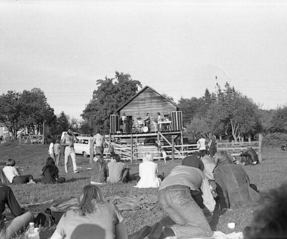 1970 Beachcomber Photo
A scene from Vashon’s 1970 Memorial Day Rock Festival.