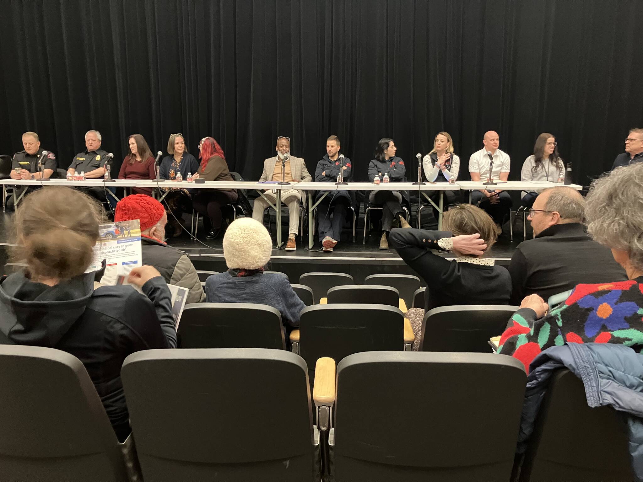 At health care forum, islanders get news and information