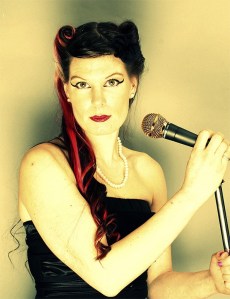 Delilah Pearl teams up with The Mantarays to perform jazz and swing standards.