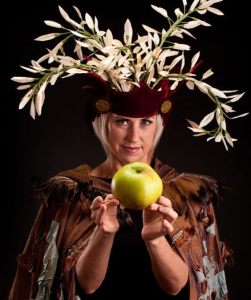 Lynann Politte has written a new performance piece