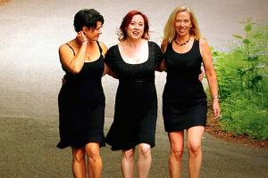 S Curves perform at Red Bike