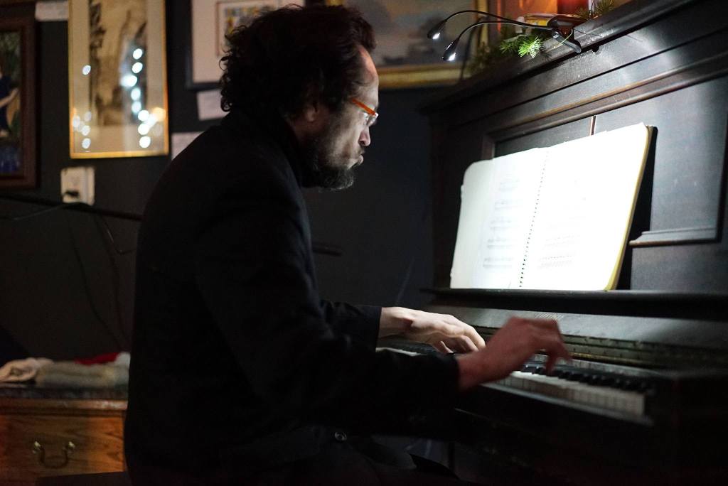 William B. Kirkpatrick on piano. (Pete Welch Photo)