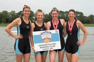 Junior crew returns to podium with third-place finish at Nationals
