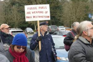 Islanders call for clean, renewable energy at recent PSE meeting