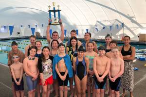 Seals team swims to success