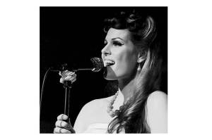 Delilah Pearl and the Mantarays ride into the Bike