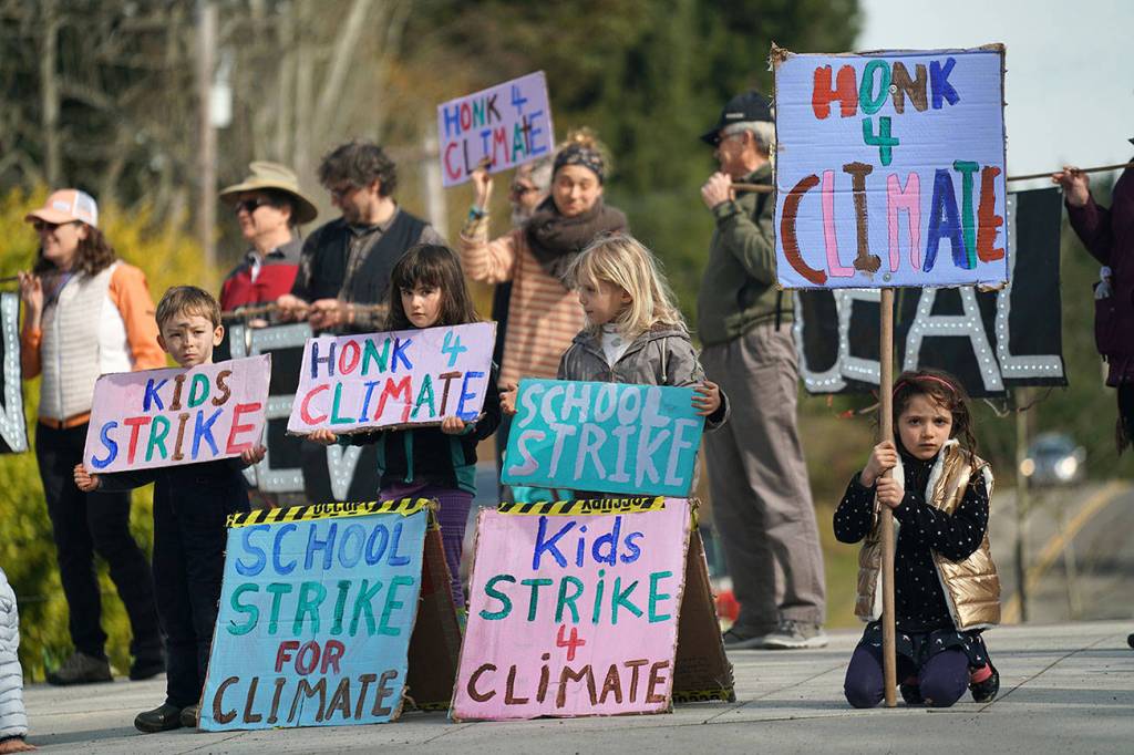 Vashon kids strike for the environment (Jason Jones Photo)