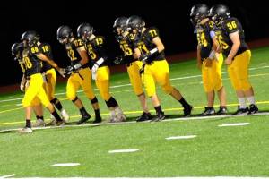 VHS Pirates lose to Port Townsend in homecoming