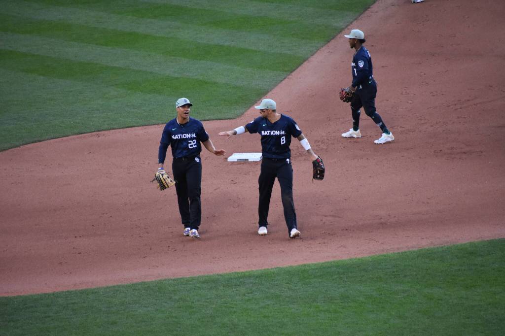 San Diego Padres right fielder Juan Soto and Philadelphia Phillies outfielder Nick Castellanos take the field for the National League. Ben Ray / The Mirror