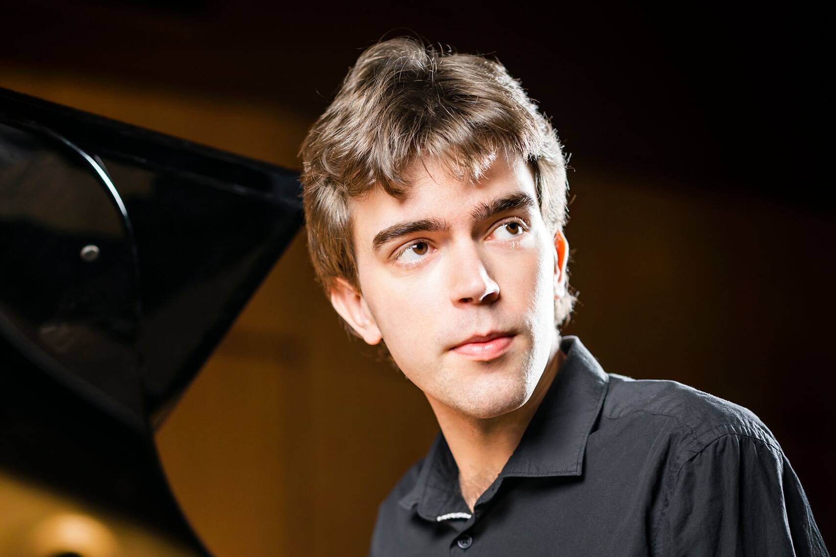 Albert Cano Smit shares his love for Spanish compositions | Vashon ...
