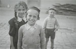 FROM the documentary ‘Vishniac.’ (credit/ Gift of Mara Vishniac Kohn, The Magnes Collection of Jewish Art and Life, UC Berkley)