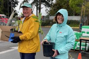 Courtesy photo
Plant Sale shoppers enjoy the Garden Club event at a previous plant sale.