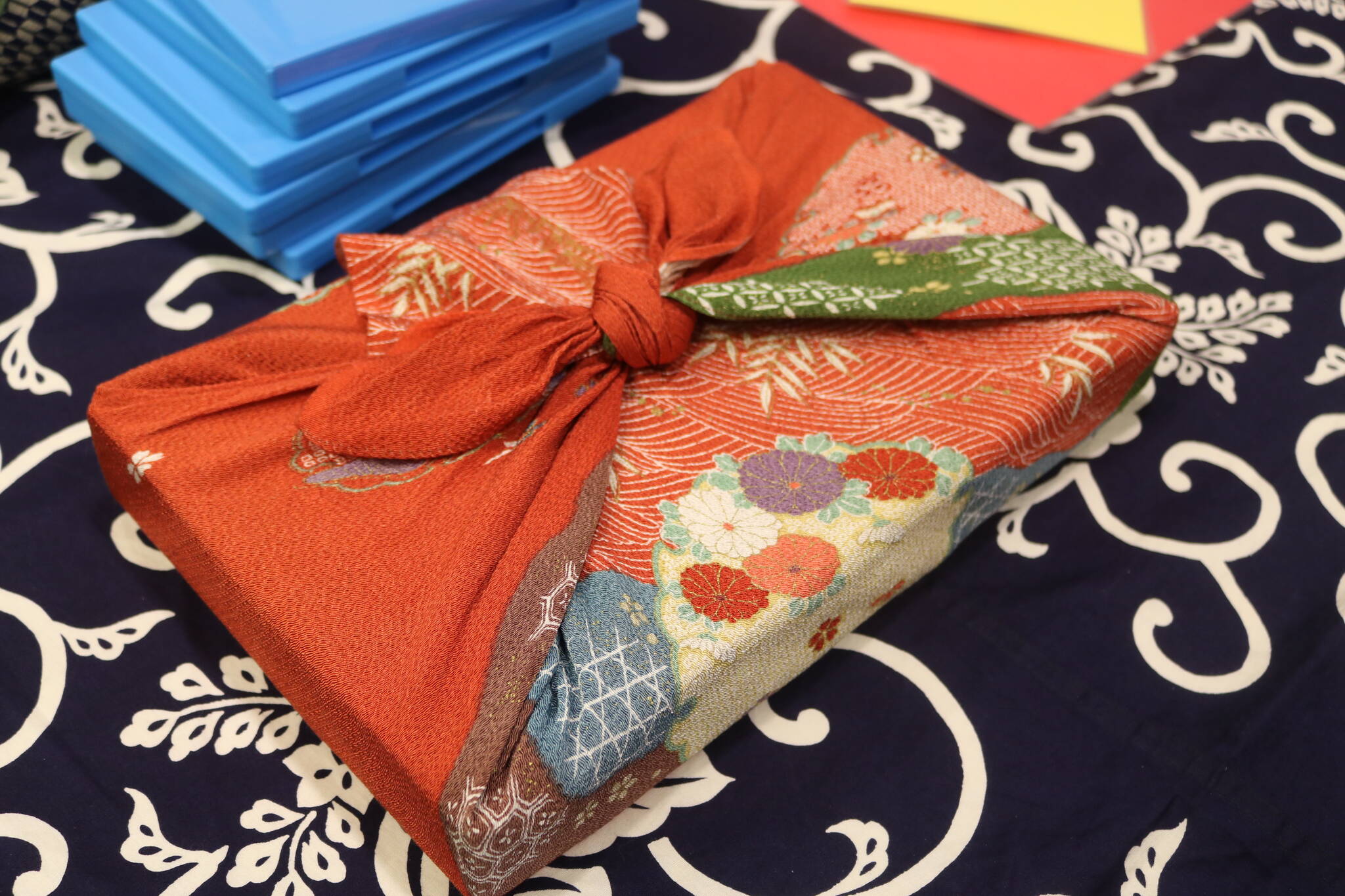 干*サ様 45R フロートナバホ干支FUROSHIKII Try Furoshiki: Japan's eco-friendly way to wrap gifts | Vashon