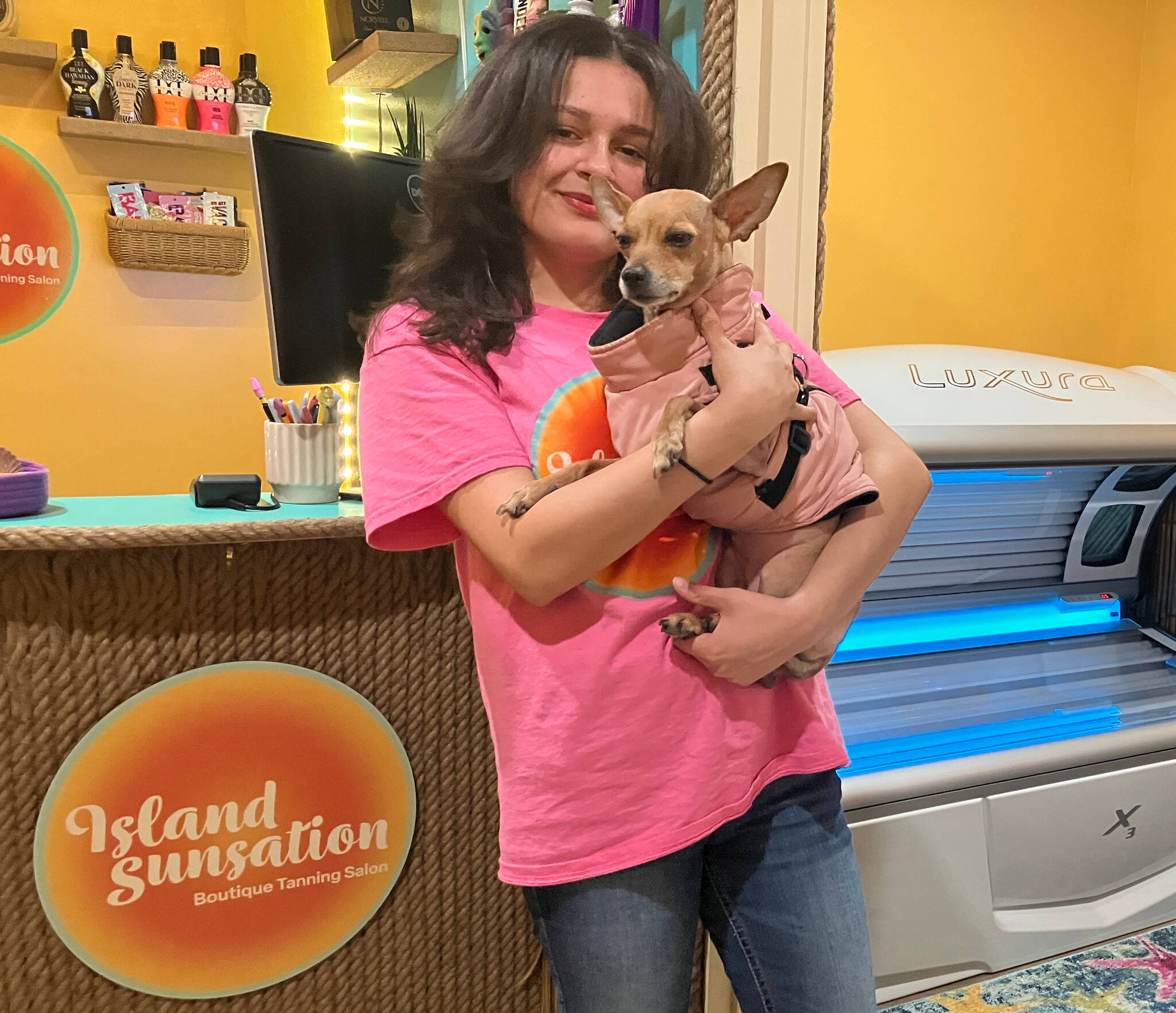 Island Sunsation, a new tanning salon, turns up the heat | Vashon