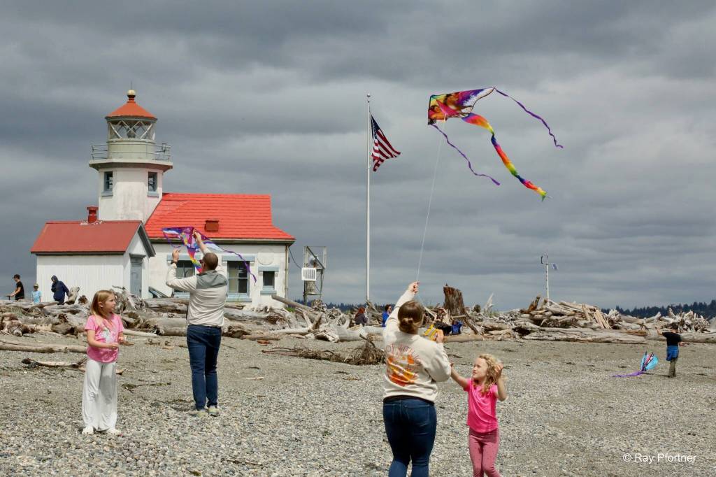 Ray Pfortner Photo
Children and families gathered at Point Robinson Park on Sunday, May 10, for the annual Kite Day, though light wind kept most kites close to the ground.