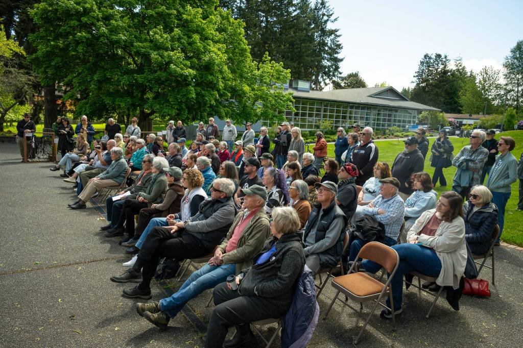 Kent Phelan Photo
More than 100 islanders gathered Saturday at Ober Park for Friends of Mukais annual Day of Exile program.