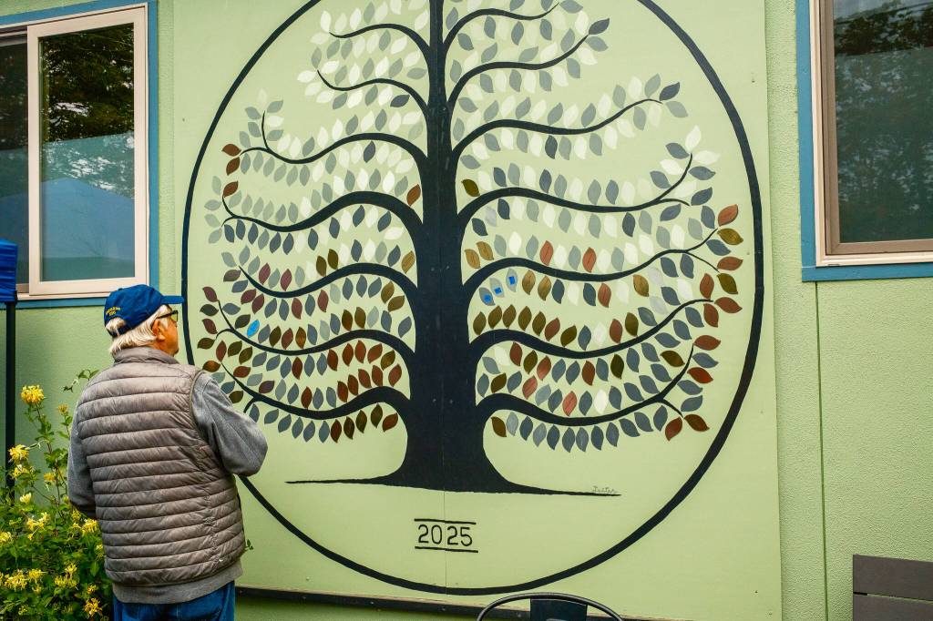 Kent Phelan Photo
The Senior Centers Giving Tree, located in its Memorial Garden, honors veterans, island businesses and community members with engraved leaves.