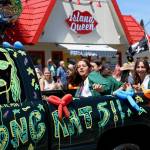 Ray Pfortner Photo
Vashon High School class of 2026 parade.