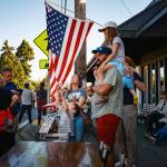 Kent Phelan Photo
Islanders gathered uptown for Vashons First Friday gallery cruise.