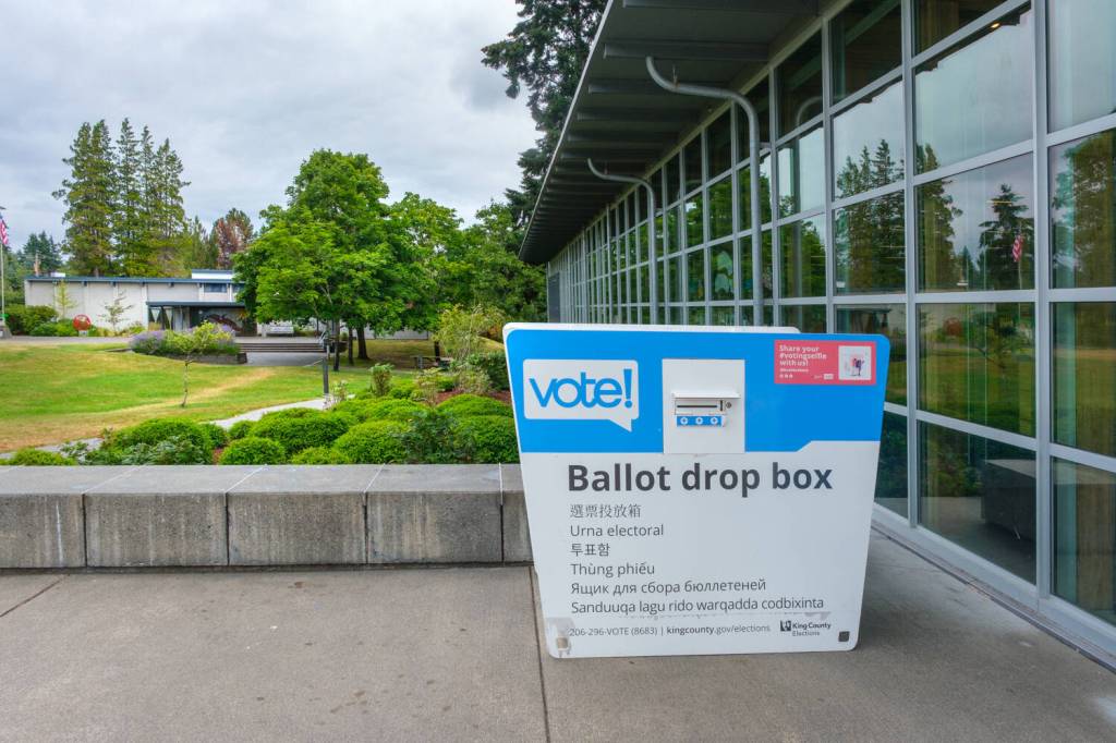 Clear leads emerge in primary races
